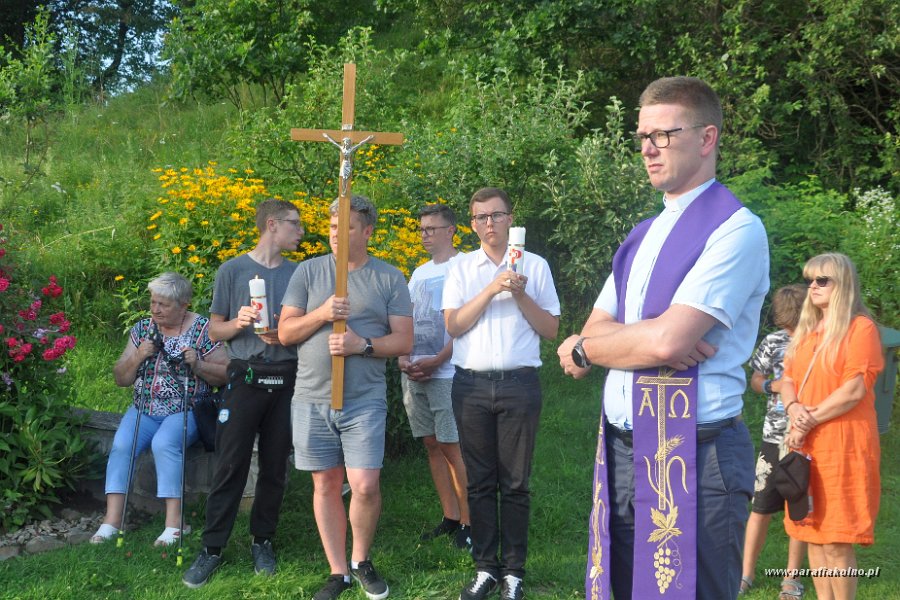 6-098  Rekolekcyjna Droga Krzyżowa.jpg